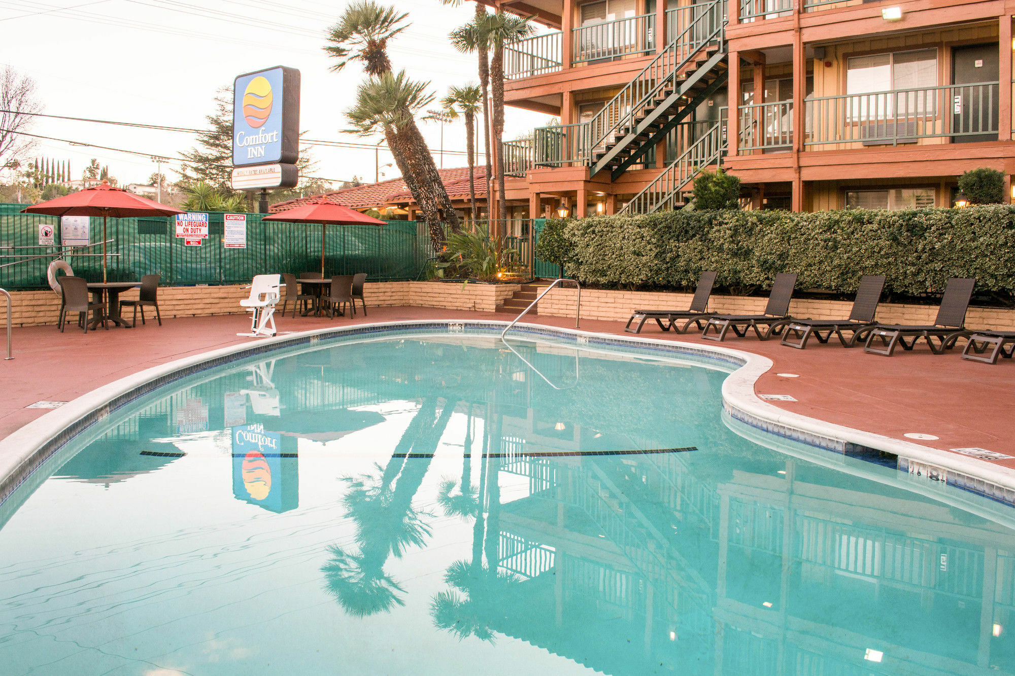 818 Hotel + Pool, Ascend Hotel Collection By Choice ロサンゼルス エクステリア 写真